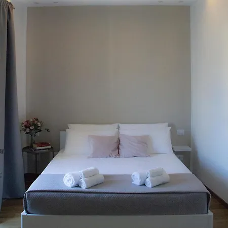 Apartment Il Piccolo Attico Comfort House
